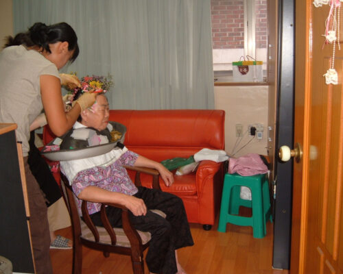 독거노인 지원 8